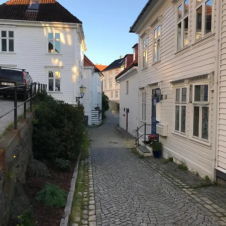 Apartman Above Bryggen With Local Charm *